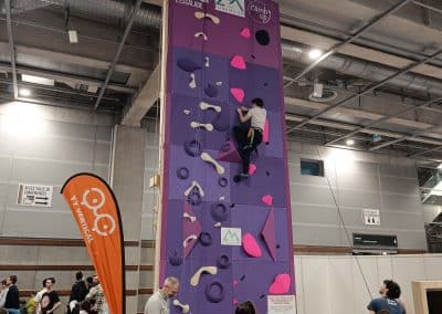 mise en place d'une structure artificielle d'escalade à corde éphémère dans le cadre d'un événement